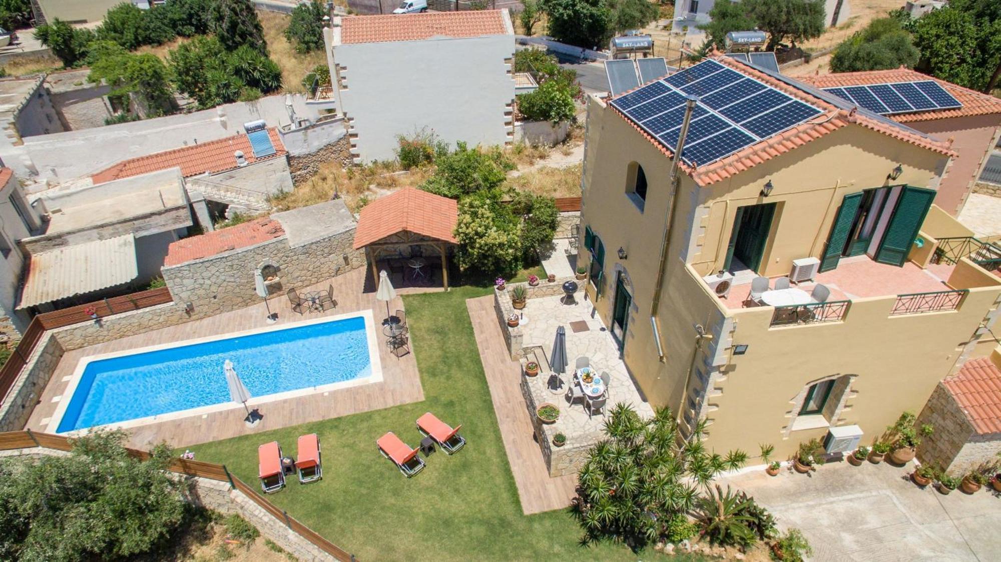 Skandalis Apartments With Pool Chorafakia エクステリア 写真