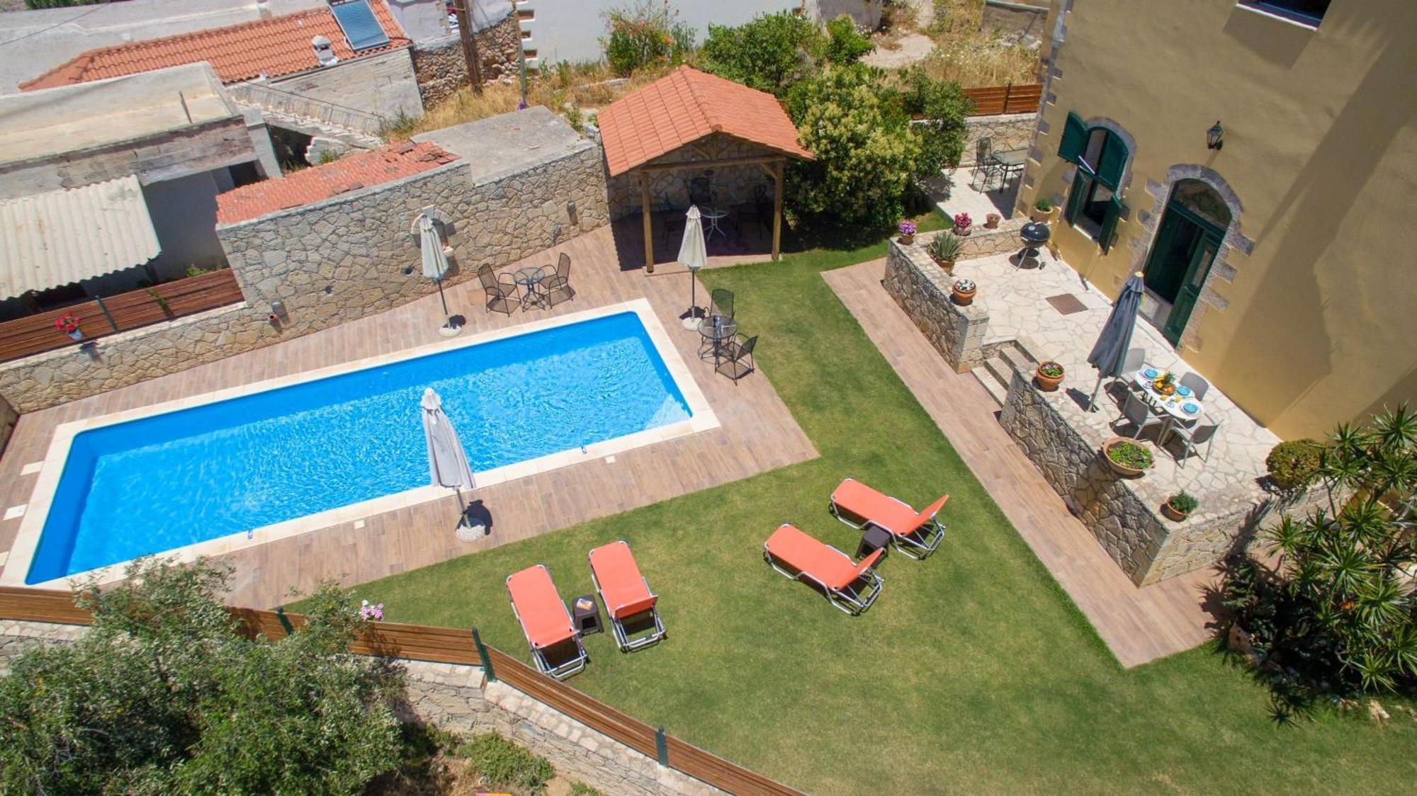 Skandalis Apartments With Pool Chorafakia エクステリア 写真