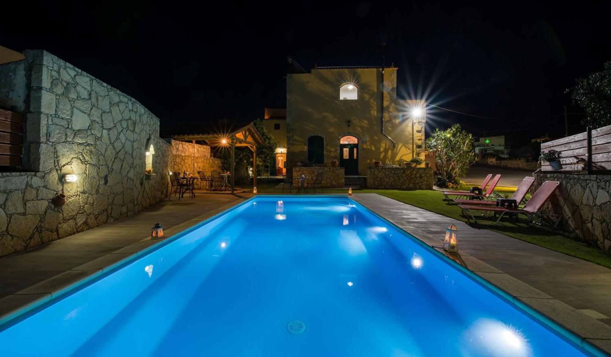 Skandalis Apartments With Pool Chorafakia エクステリア 写真